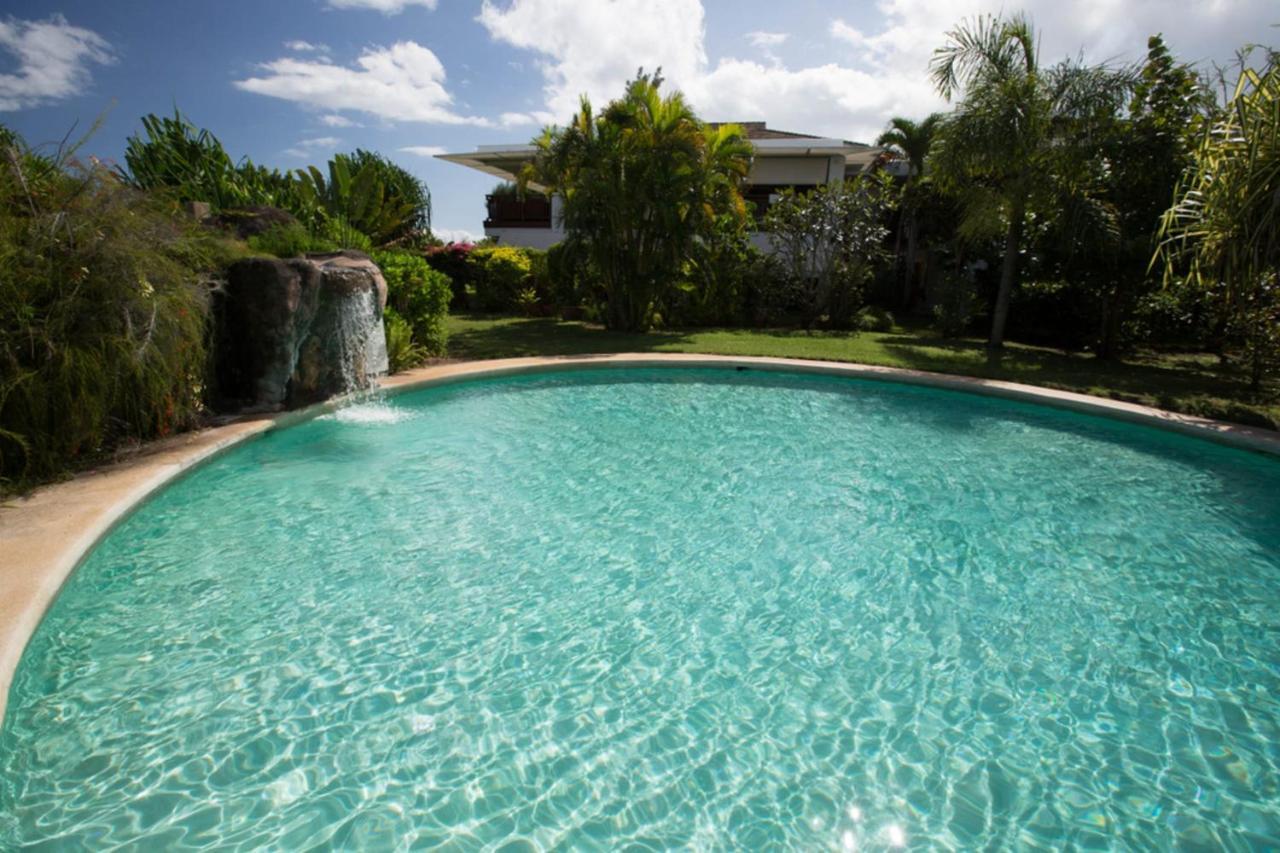 Vaiava Beach Carlton- Tahiti - Beachfront Luxury Residence & Pool - 4 Pers Пунаауйя Экстерьер фото